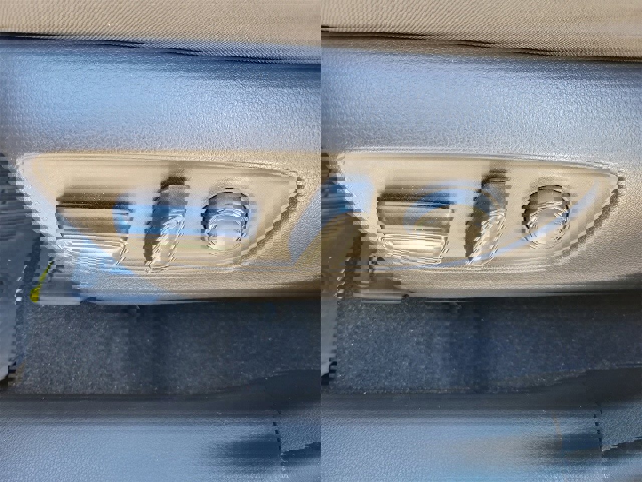 Used 2020 Toyota RAV4 XLE image 18