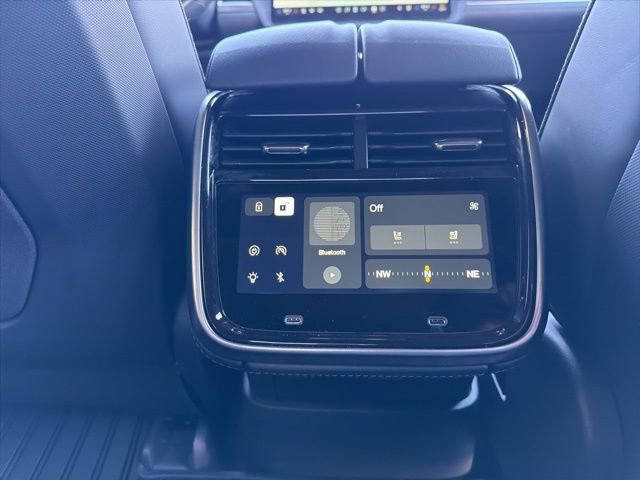 Used 2025 Rivian R1T Adventure image 14