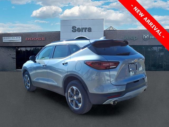 Used 2025 Chevrolet Blazer LT w/ Convenience Package image 4