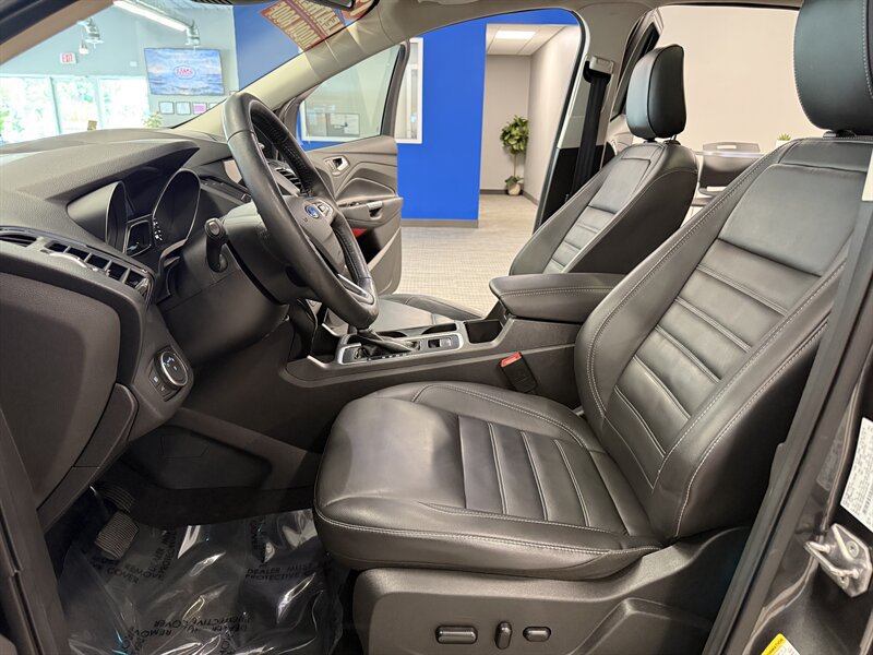 Used 2019 Ford Escape Titanium AWD/4WD image 19