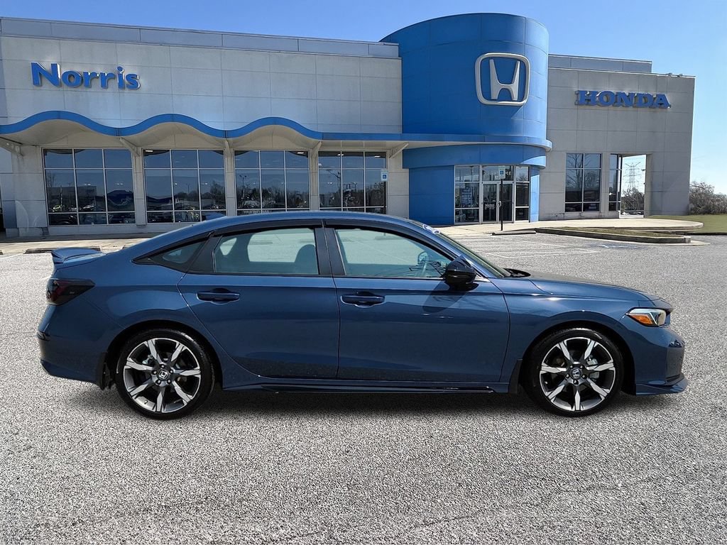 Used 2025 Honda Civic Sport image 5