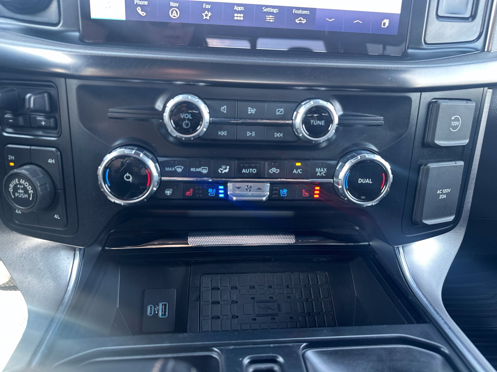 Used 2023 Ford F150 Platinum AWD/4WD image 18