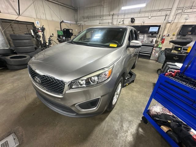 Used 2026 Kia Sorento EX w/ EX Premium Package FWD image 3