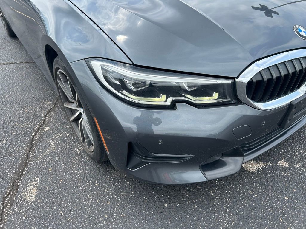 Used 2020 BMW 330i Sedan w/ Convenience Package RWD image 3