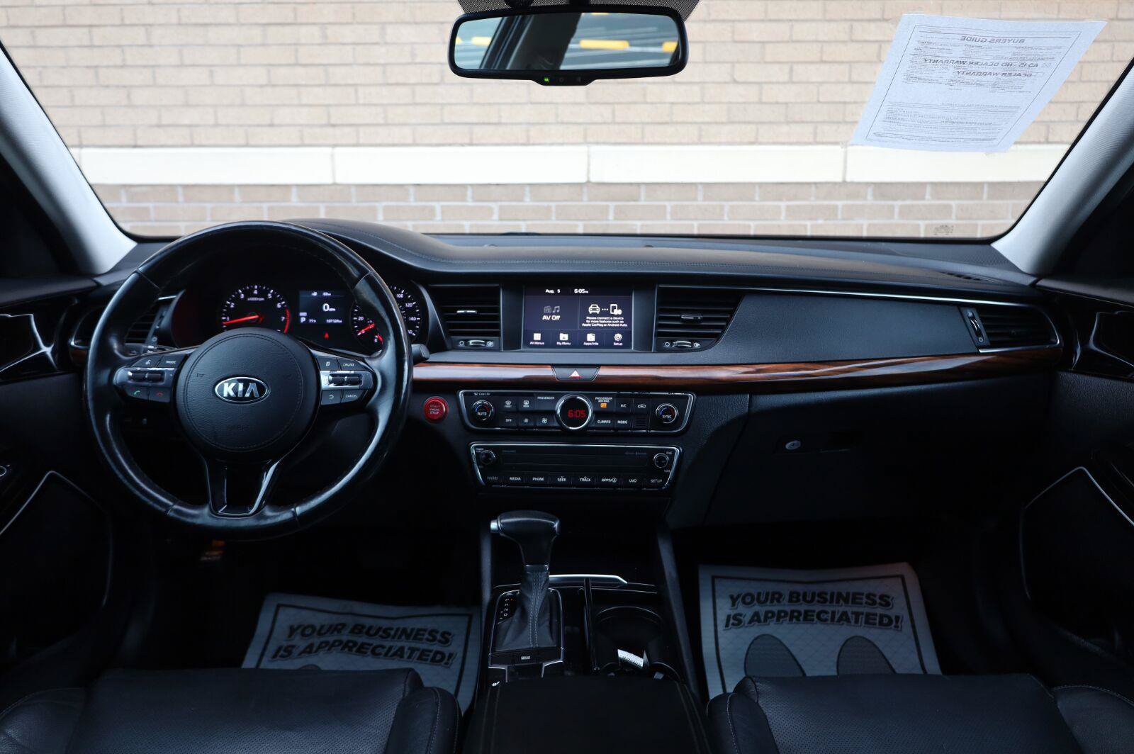 Used 2017 Kia Cadenza Premium FWD image 27