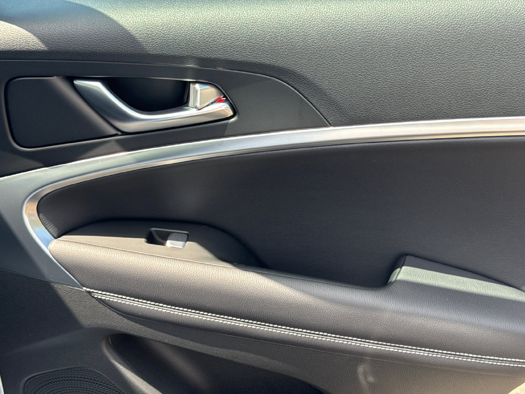 New 2026 Genesis G70 2.5T RWD image 16