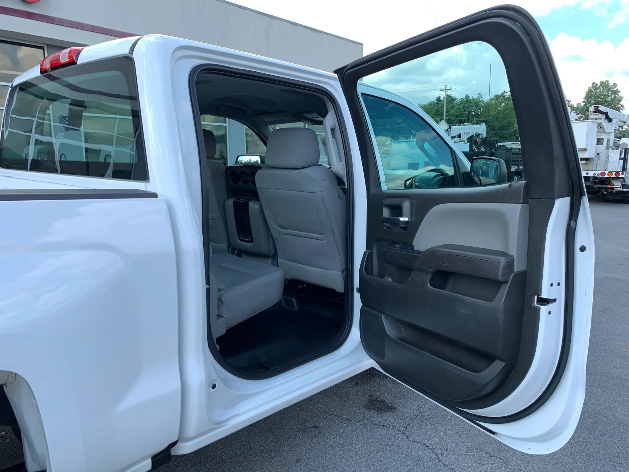 Used 2017 Chevrolet Silverado 1500 W/T w/ Special Service Package AWD/4WD image 26