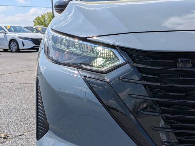 Used 2025 Nissan Sentra SR w/ Midnight Edition image 9