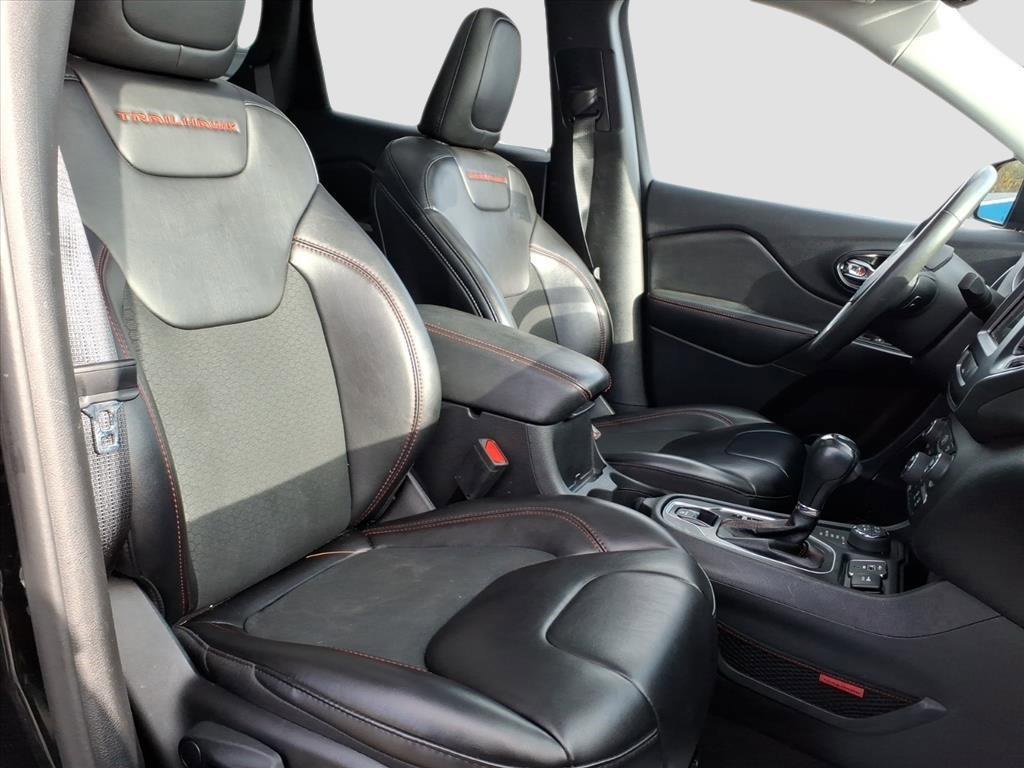 Used 2022 Jeep Cherokee Trailhawk w/ Sun, Sound & Nav Group image 9