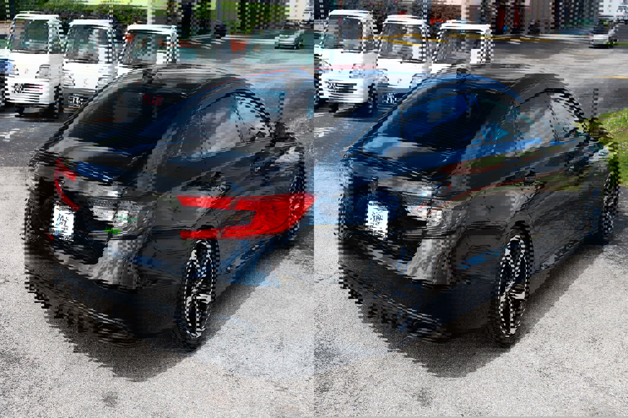 Used 2018 Honda Accord Sport image 16