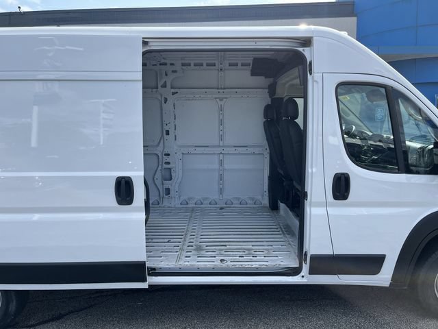 Used 2025 RAM ProMaster 2500 w/ Convenience Group FWD image 18
