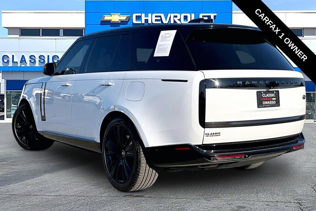 Used 2023 Land Rover Range Rover SE AWD/4WD image 3