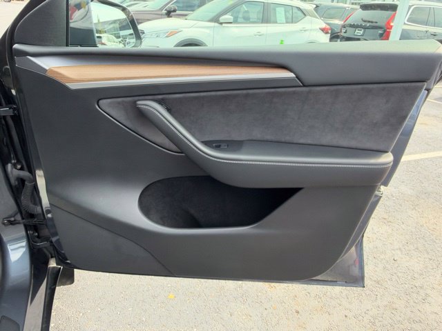 Used 2022 Tesla Model Y Performance AWD/4WD image 25