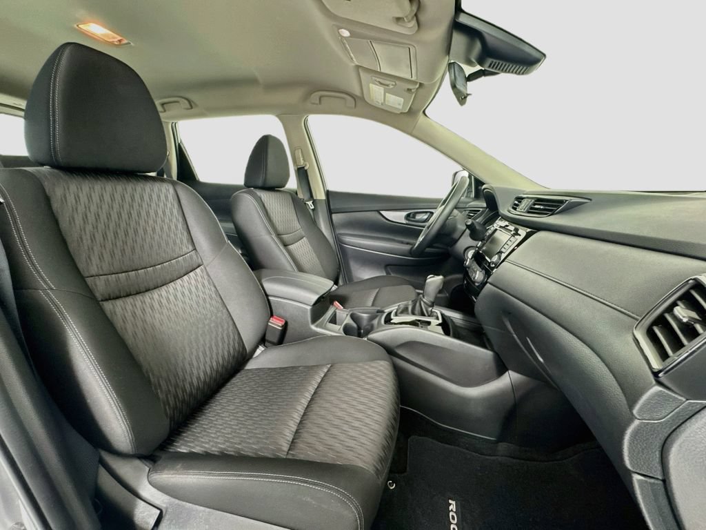Used 2019 Nissan Rogue S AWD/4WD image 24