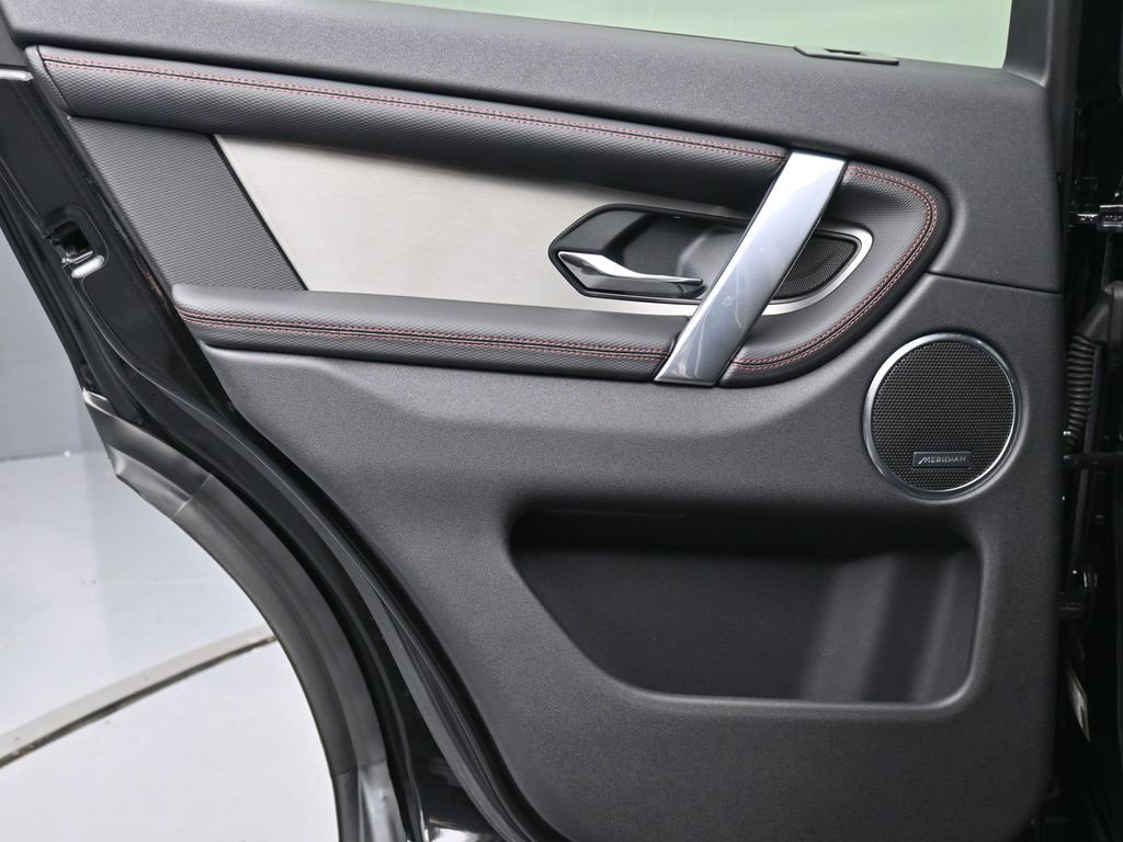 Used 2023 Land Rover Discovery Sport S R-Dynamic image 19