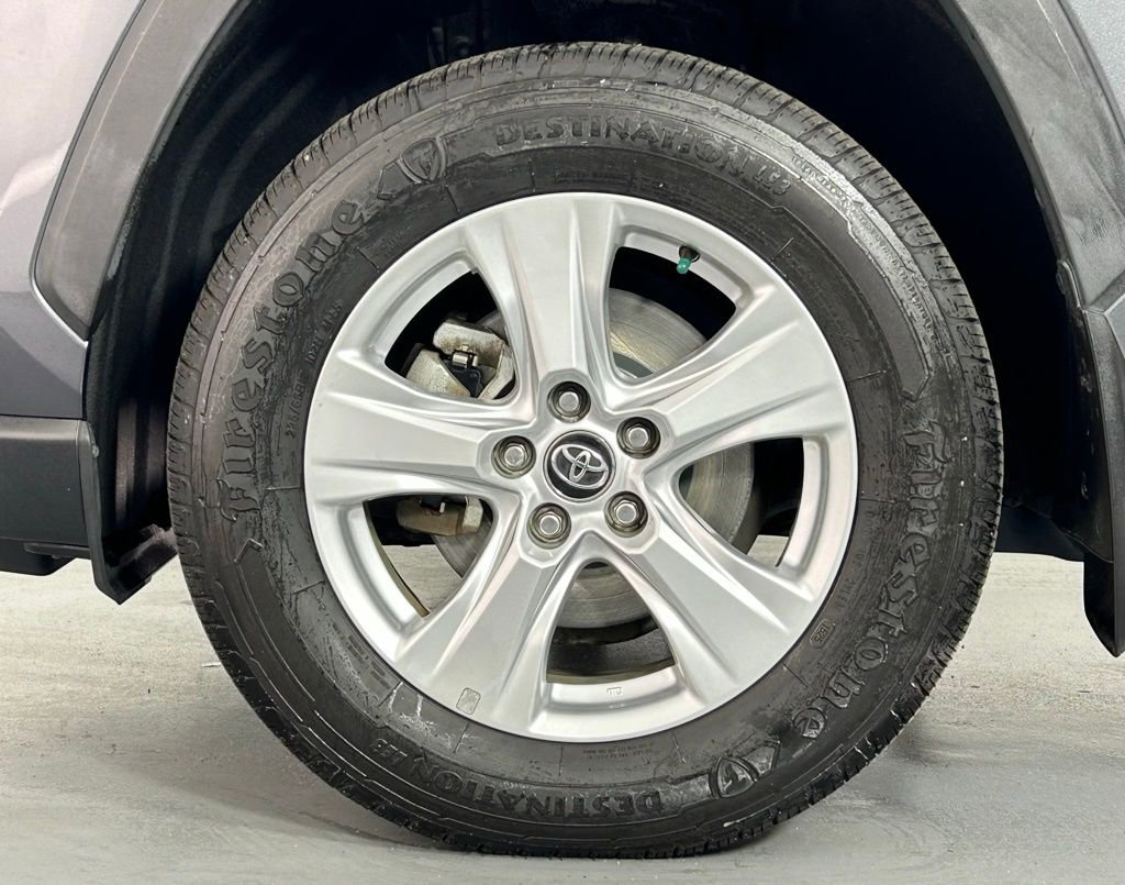 Used 2021 Toyota RAV4 XLE image 35