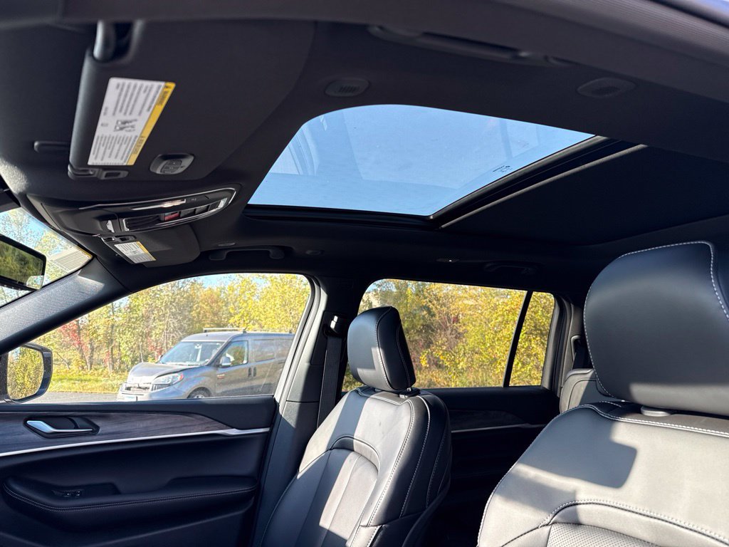New 2027 Jeep Grand Cherokee L Limited AWD/4WD image 28