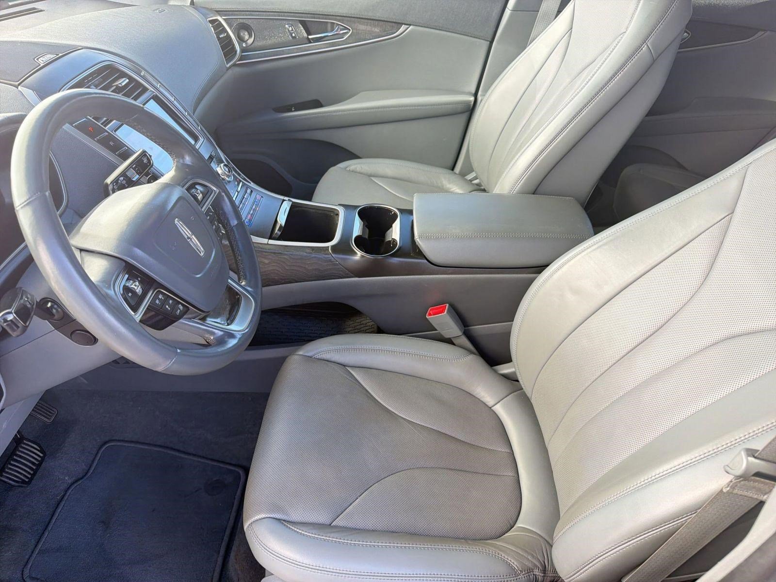 Used 2020 Lincoln Nautilus Reserve FWD image 5