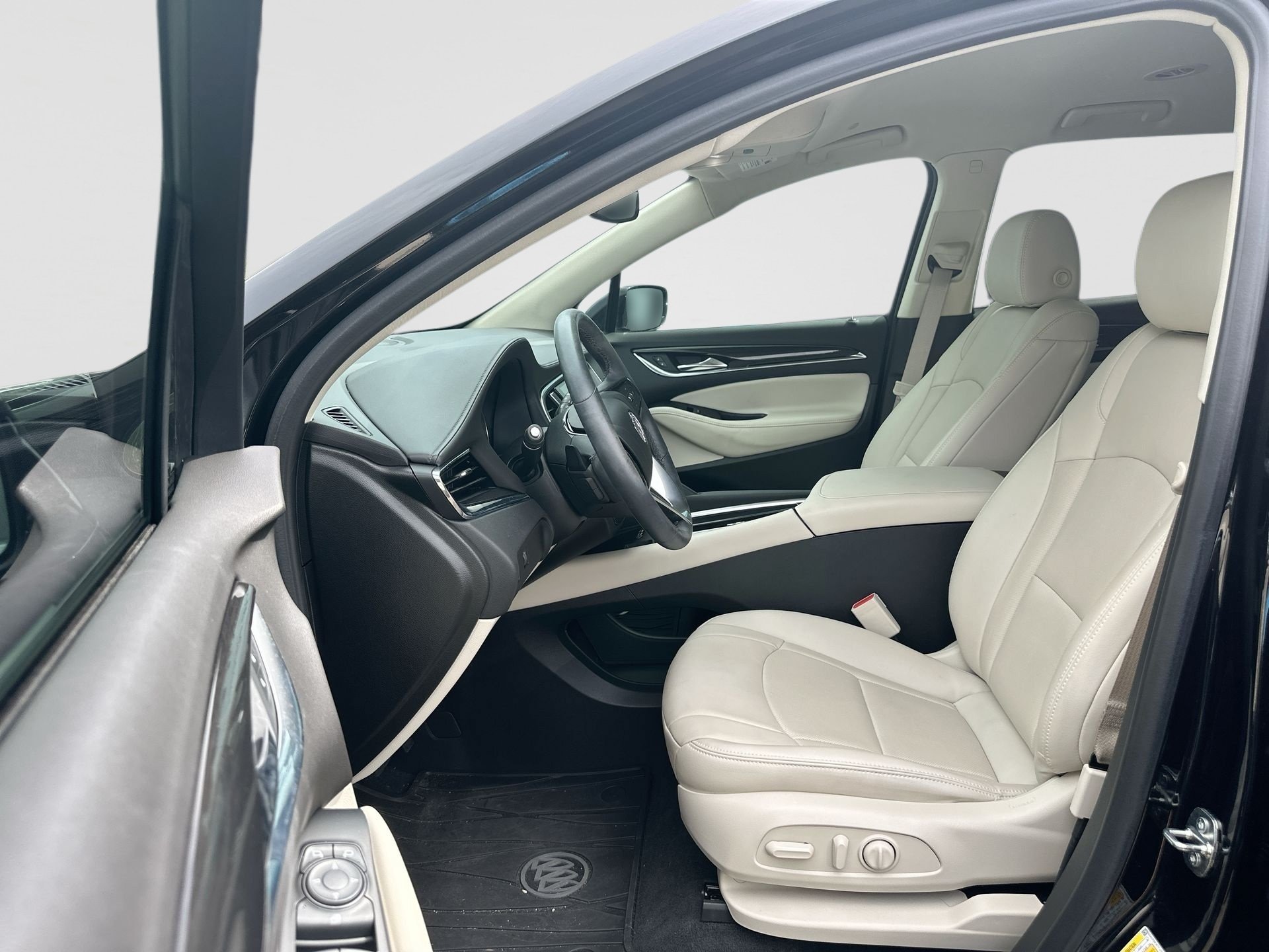 Used 2023 Buick Enclave Essence w/ Sport Touring Edition FWD image 2