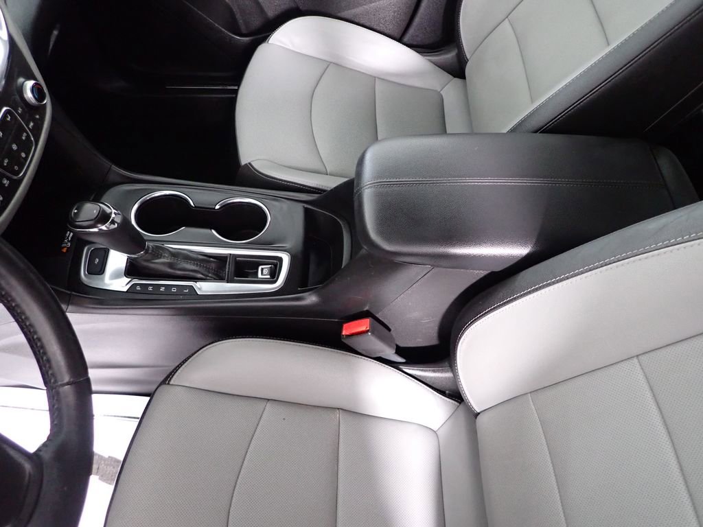 Used 2018 Chevrolet Equinox Premier FWD image 30