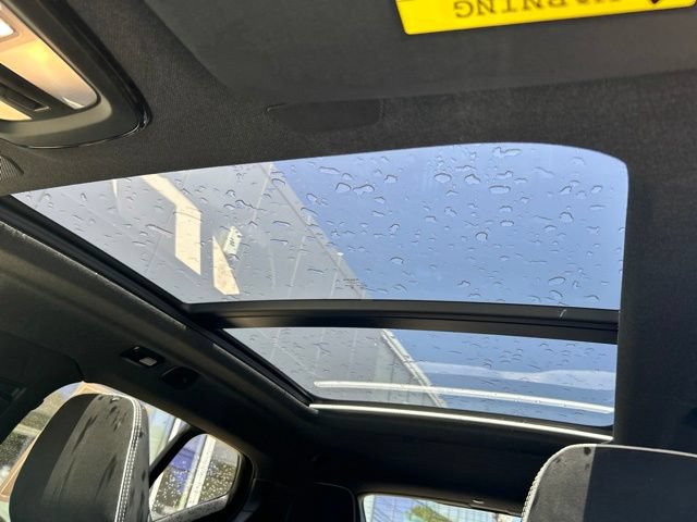 Certified 2025 Volvo XC40 B5 Plus AWD/4WD image 28