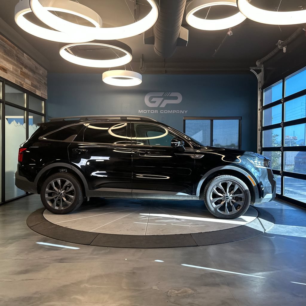 Used 2023 Kia Sorento SX Prestige AWD/4WD image 2