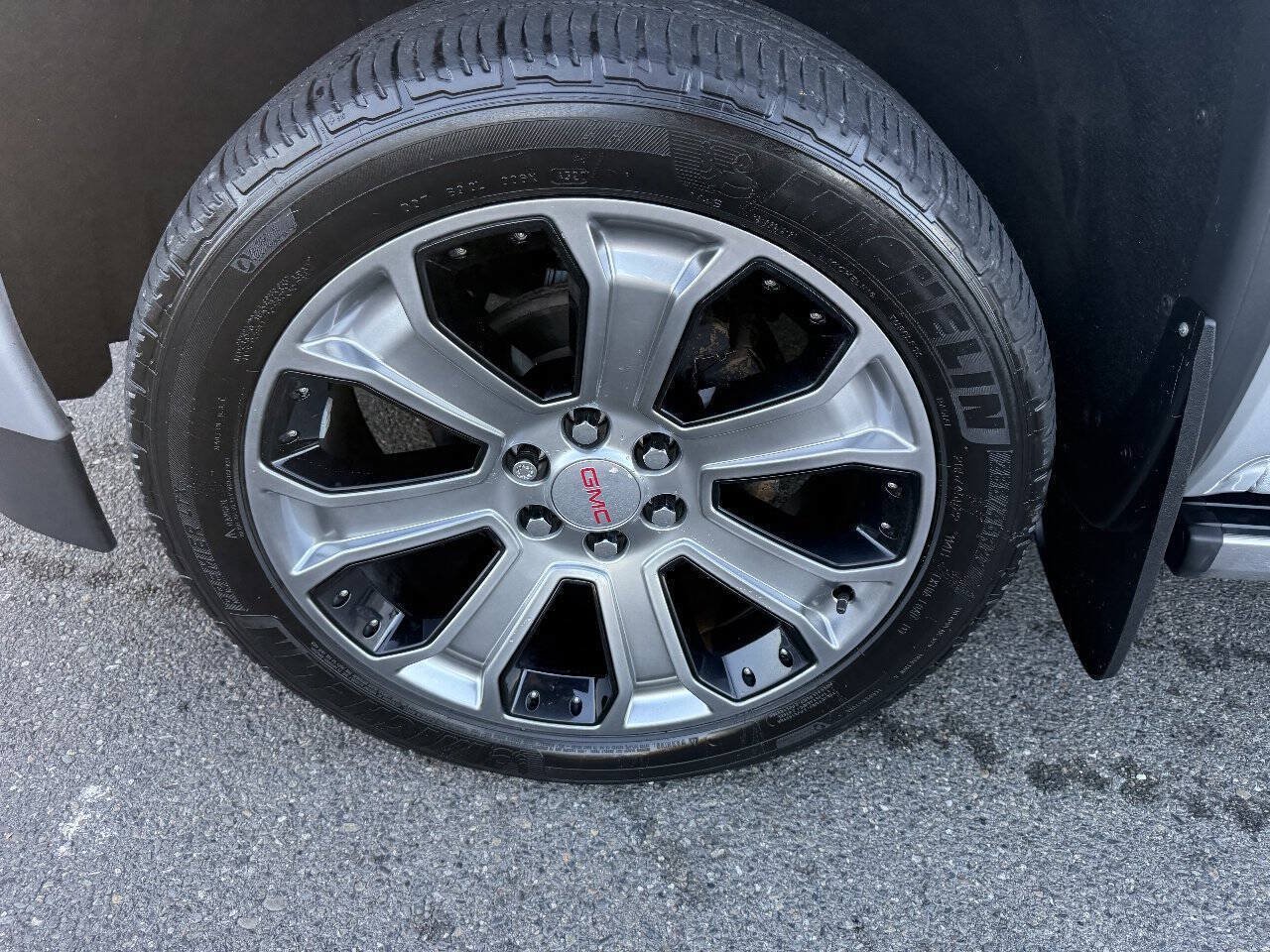 Used 2018 GMC Sierra 1500 Denali AWD/4WD image 9