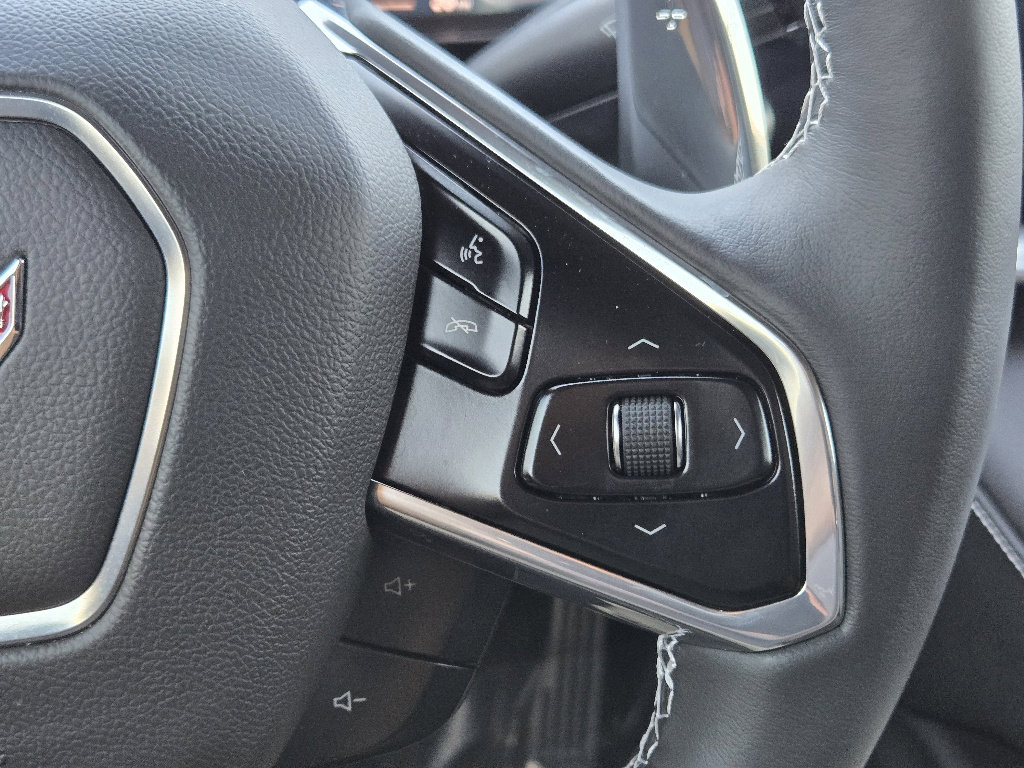 Used 2024 Chevrolet Corvette Stingray Coupe w/ Z51 Performance Package image 28