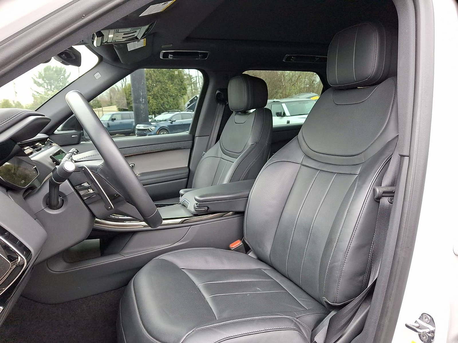 Used 2024 Land Rover Range Rover Sport Dynamic SE image 17