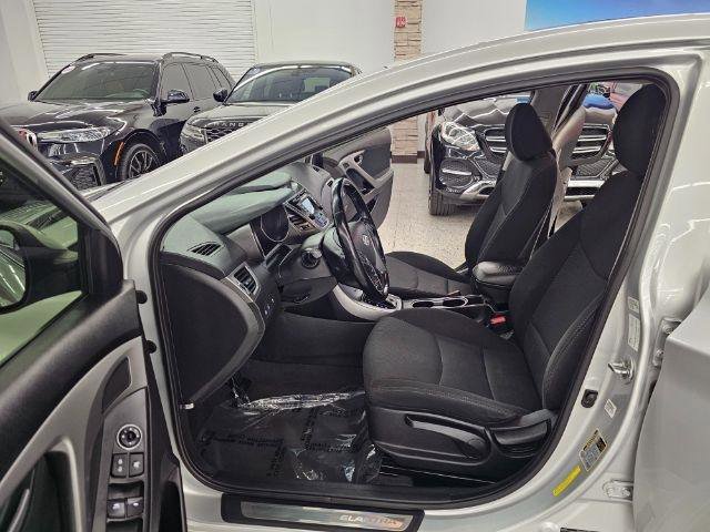 Used 2015 Hyundai Elantra SE w/ Option Group 03 FWD image 30