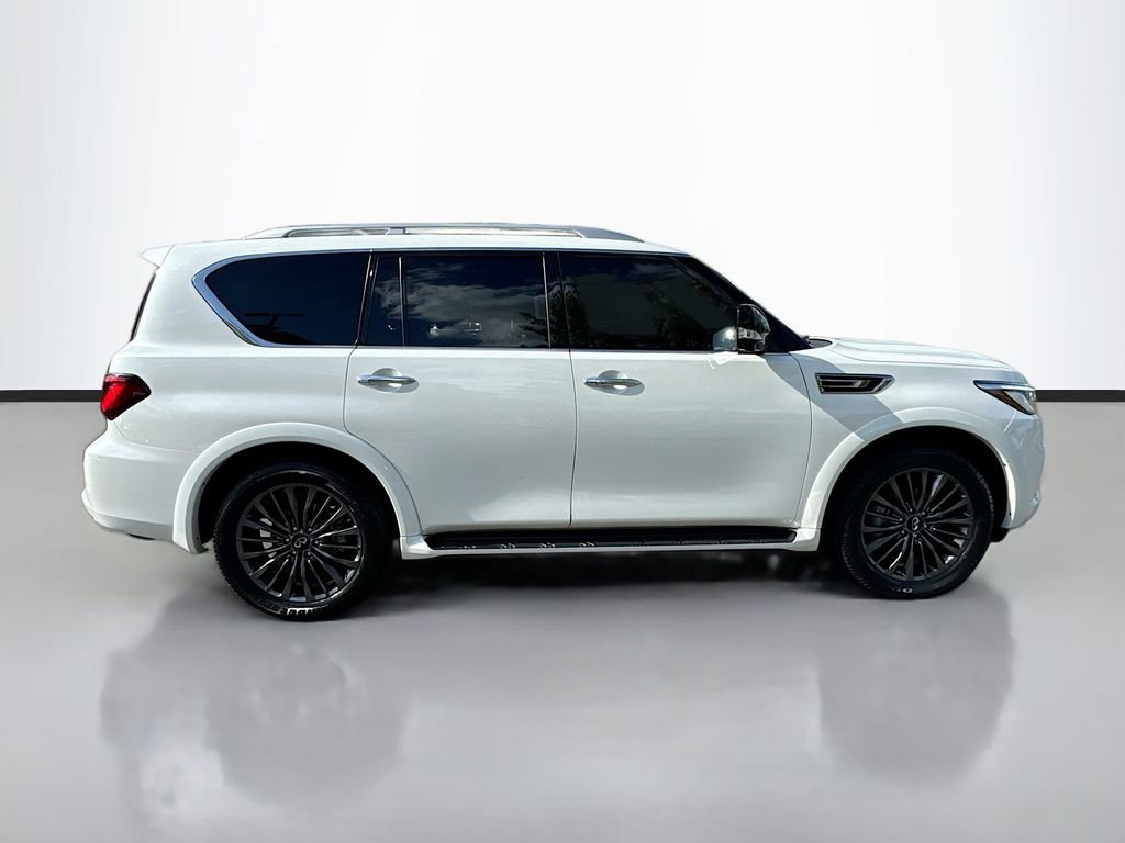 Used 2024 INFINITI QX80 Premium Select w/ All-Season Package AWD/4WD image 8