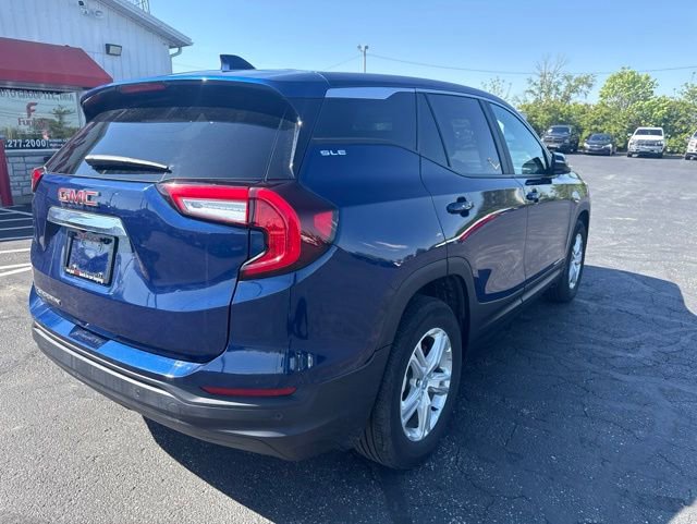 Used 2023 GMC Terrain SLE w/ LPO, Floor Liner Package FWD image 3