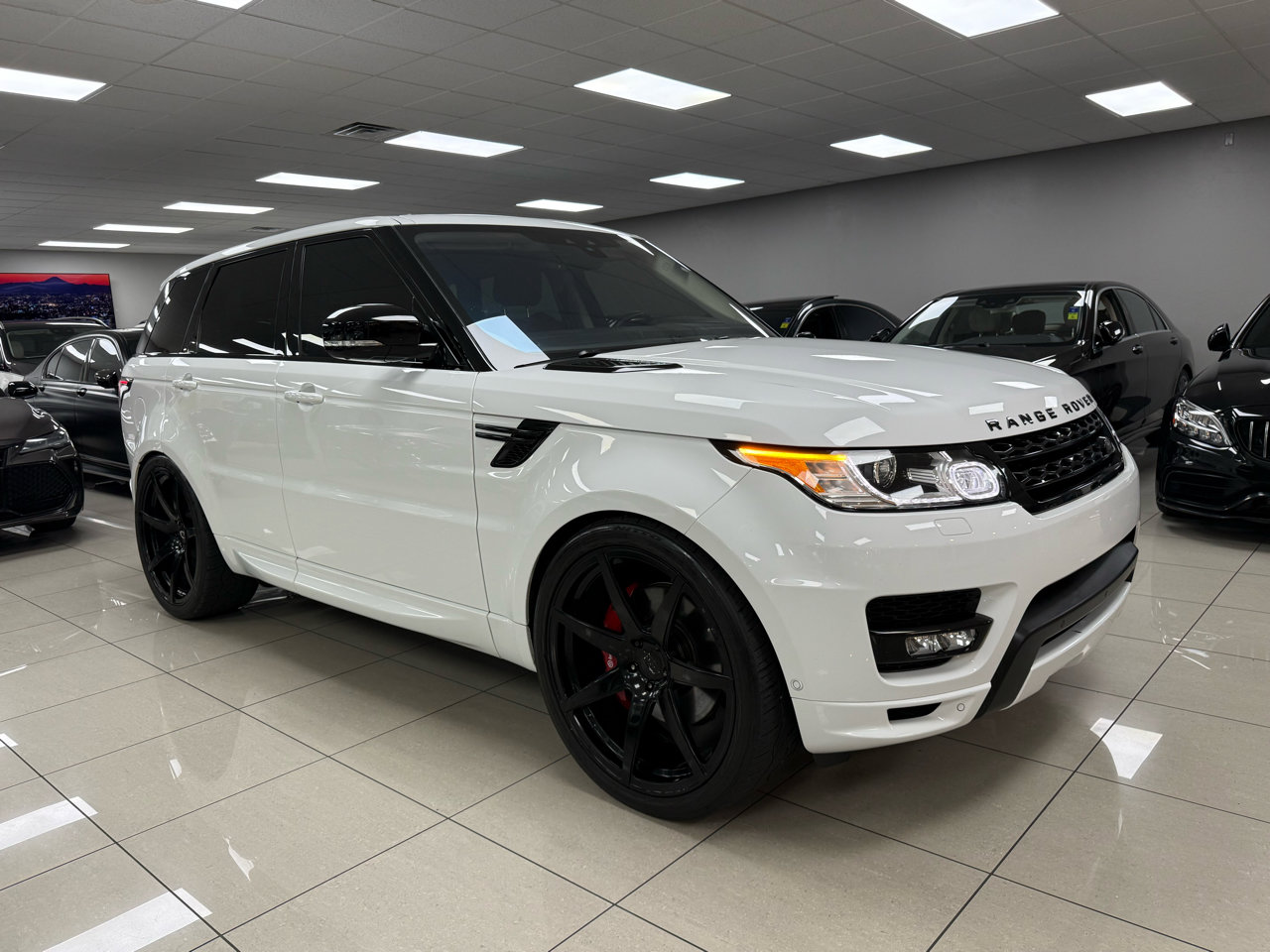 Used 2017 Land Rover Range Rover Sport Autobiography image 2