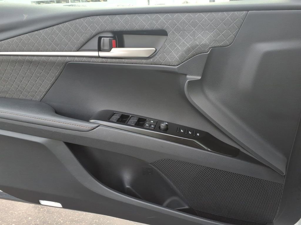 Used 2025 Toyota Camry XLE w/ Premium Package image 25