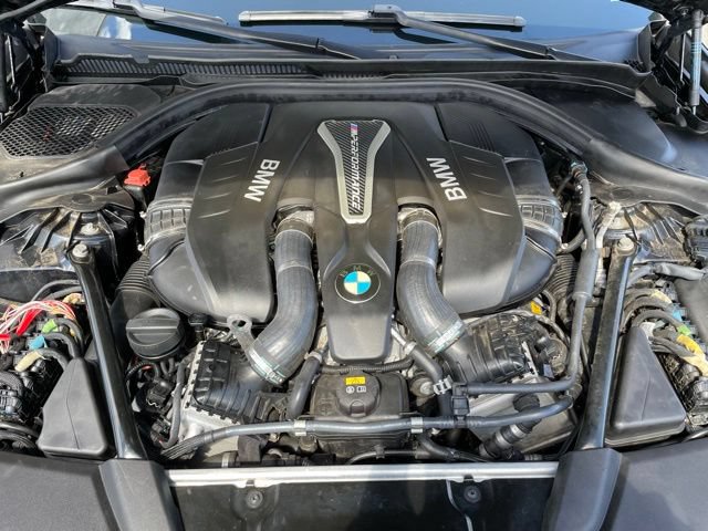 Used 2018 BMW M550i xDrive AWD/4WD image 35