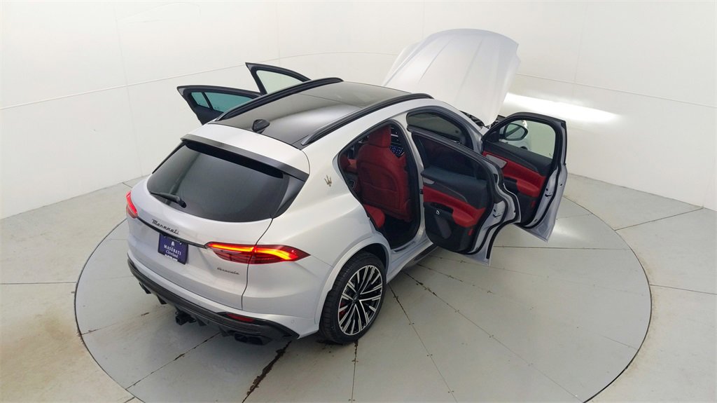 New 2024 Maserati Grecale Trofeo image 32