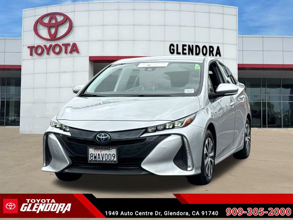 Certified 2021 Toyota Prius Prime XLE w/ Carpet Mat Package (TMS) FWD image 4