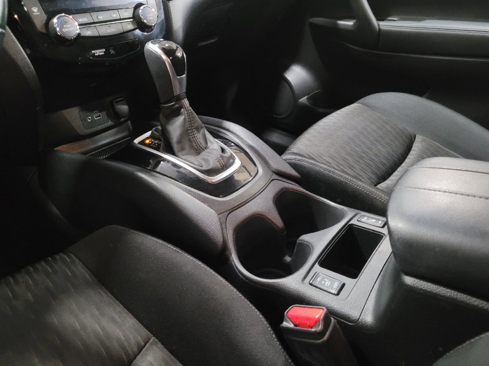 Used 2020 Nissan Rogue SV AWD/4WD image 26