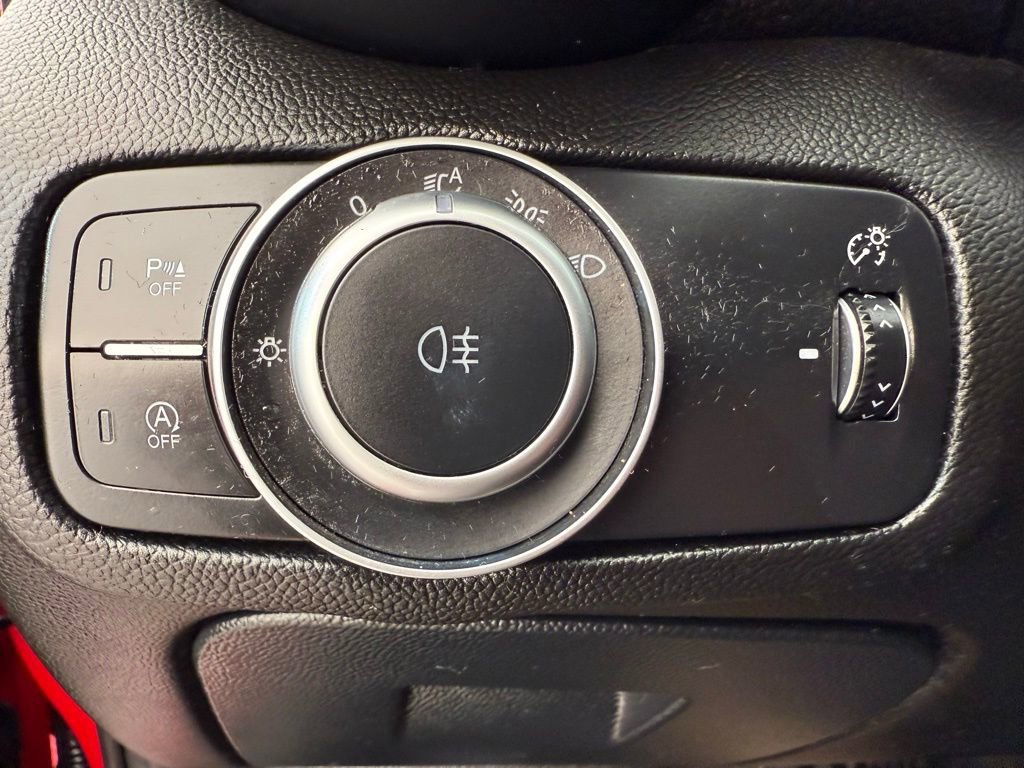 Used 2017 Alfa Romeo Giulia image 23