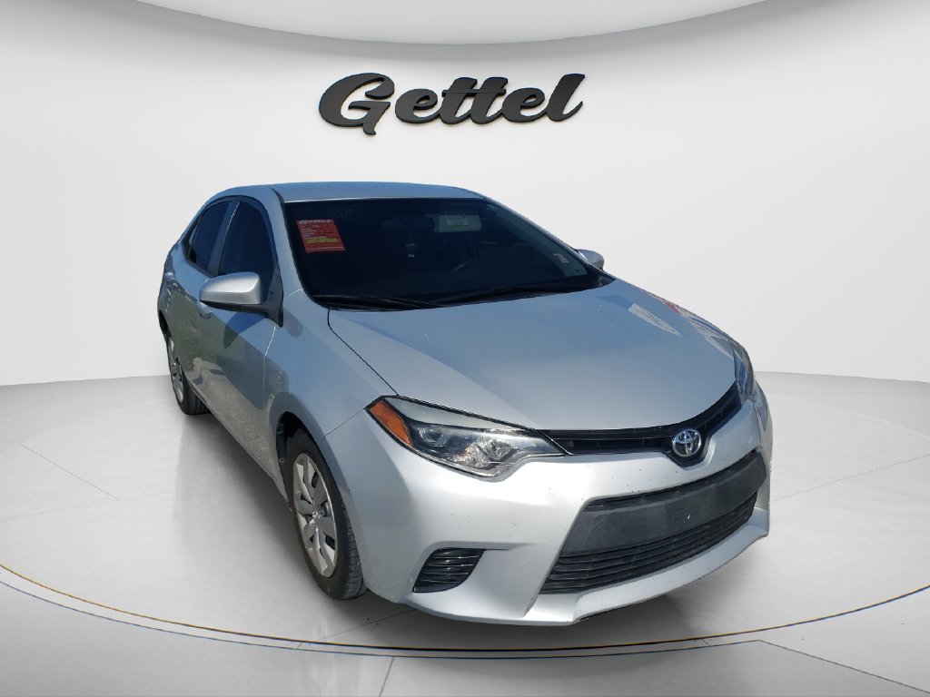 Used 2016 Toyota Corolla LE FWD image 3