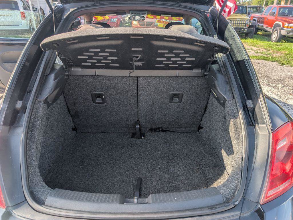 Used 2012 Volkswagen Beetle 2.5 FWD image 11