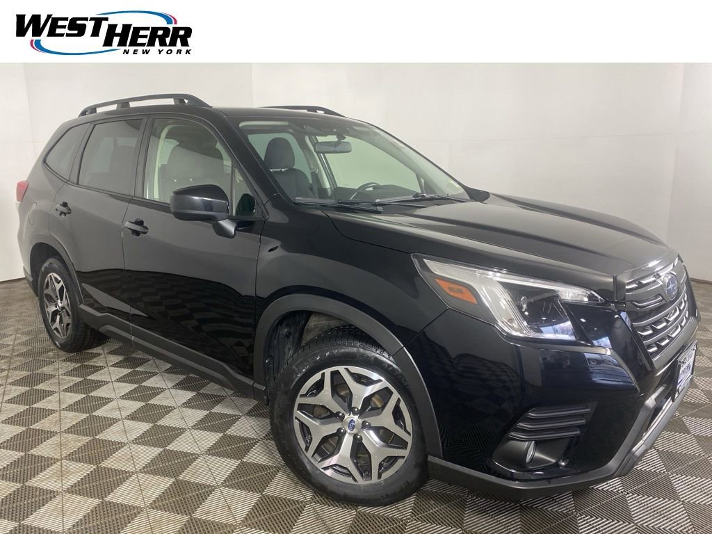 Used 2023 Subaru Forester Premium image 1