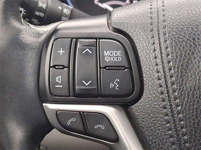 Used 2019 Toyota Highlander XLE image 16