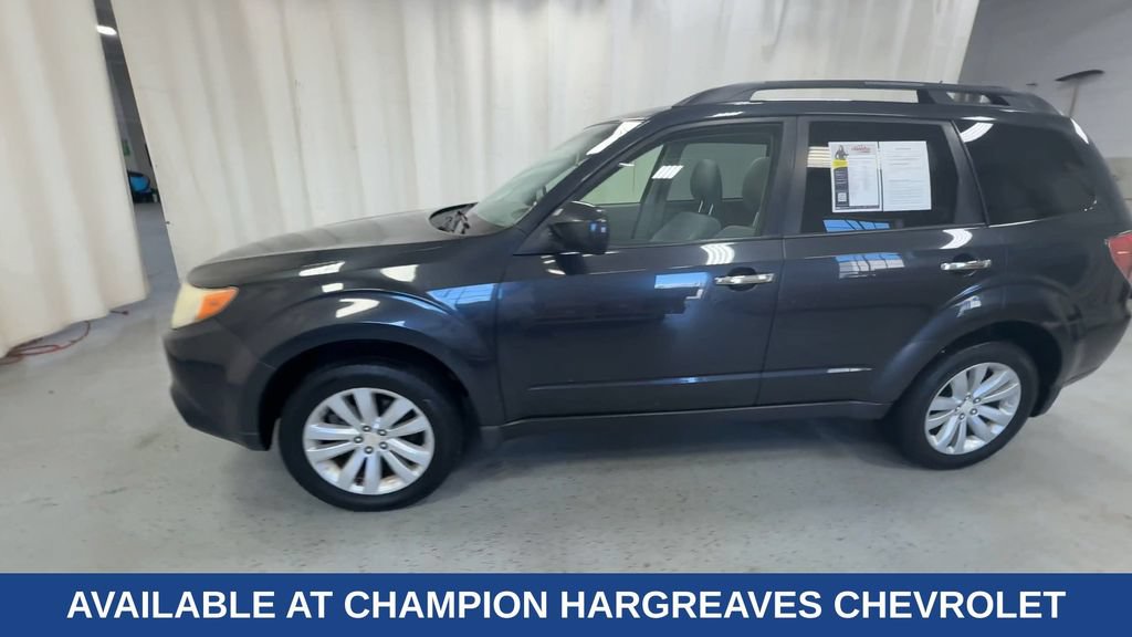 Used 2011 Subaru Forester 2.5X Premium w/ All-Weather Pkg AWD/4WD image 6