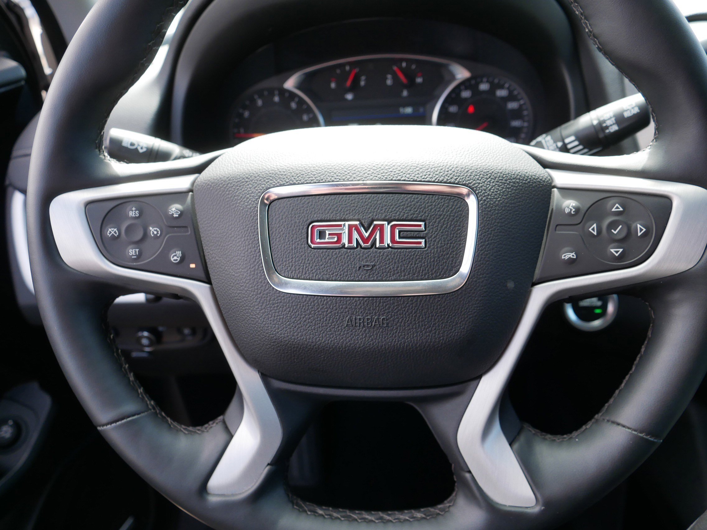 Used 2024 GMC Terrain SLT w/ Infotainment Package II AWD/4WD image 25