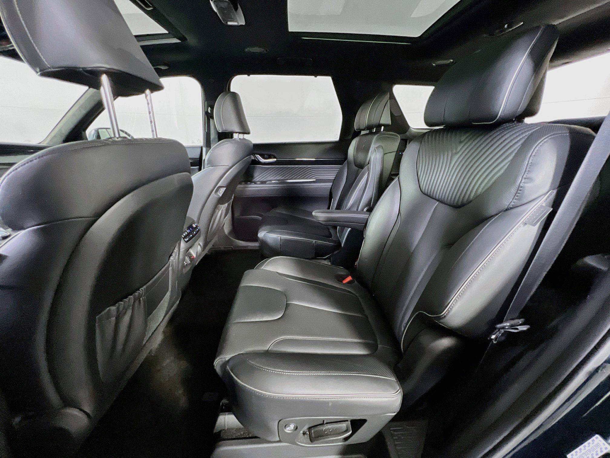 Used 2023 Hyundai Palisade Calligraphy w/ Winter Package image 26