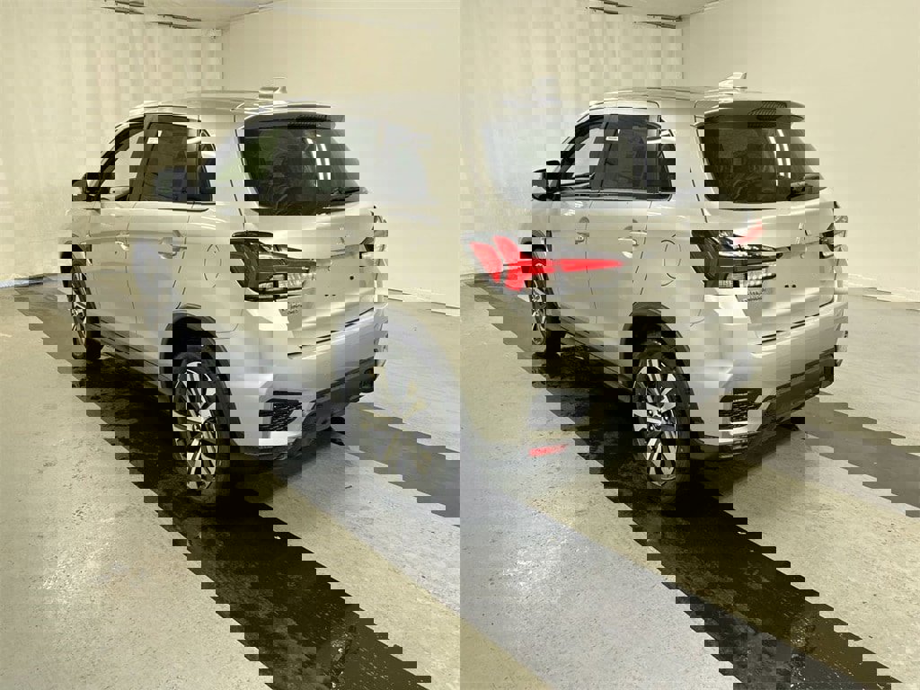 New 2025 Mitsubishi Outlander Sport SE image 6