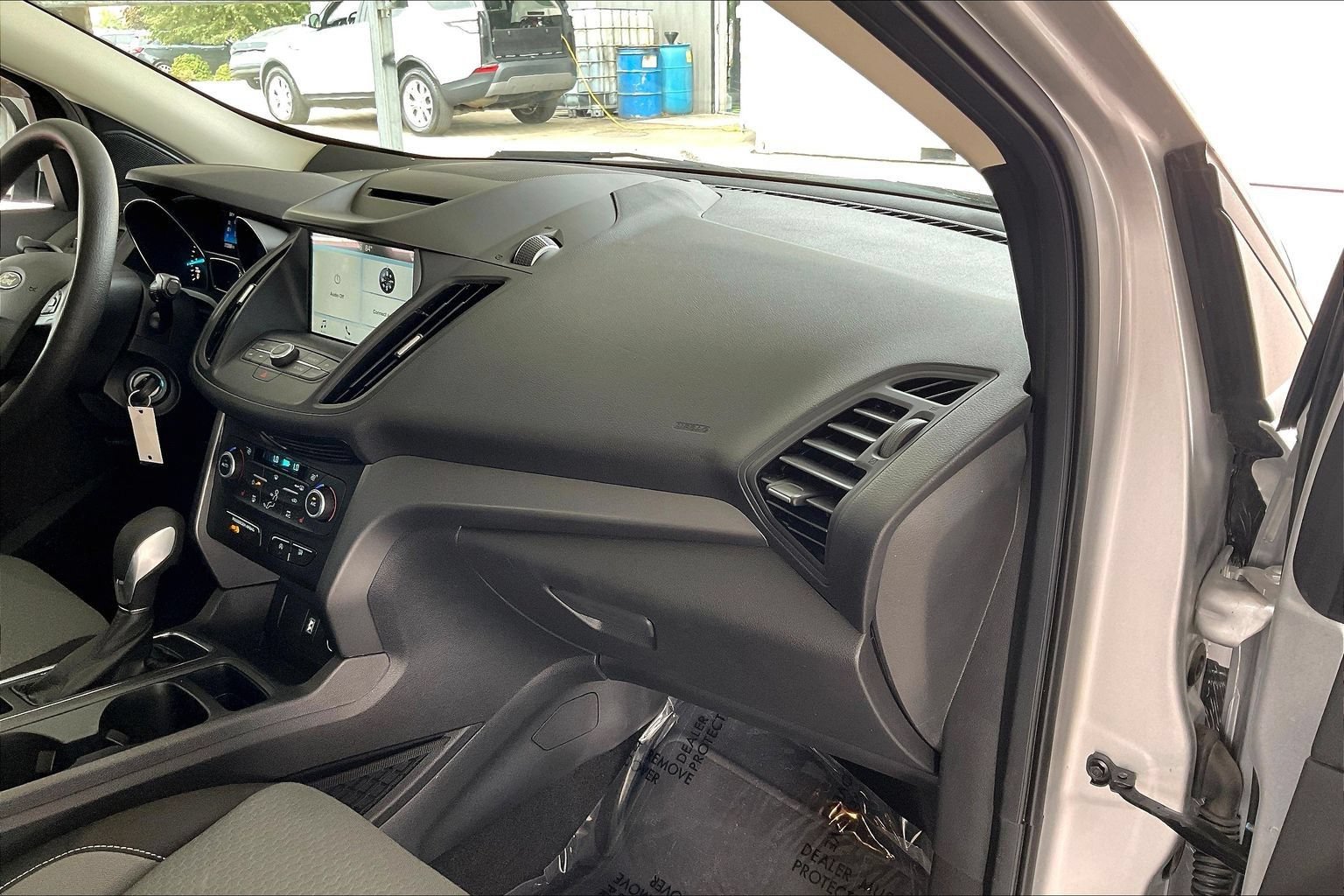 Used 2018 Ford Escape SE w/ SE Sync 3 Package AWD/4WD image 21