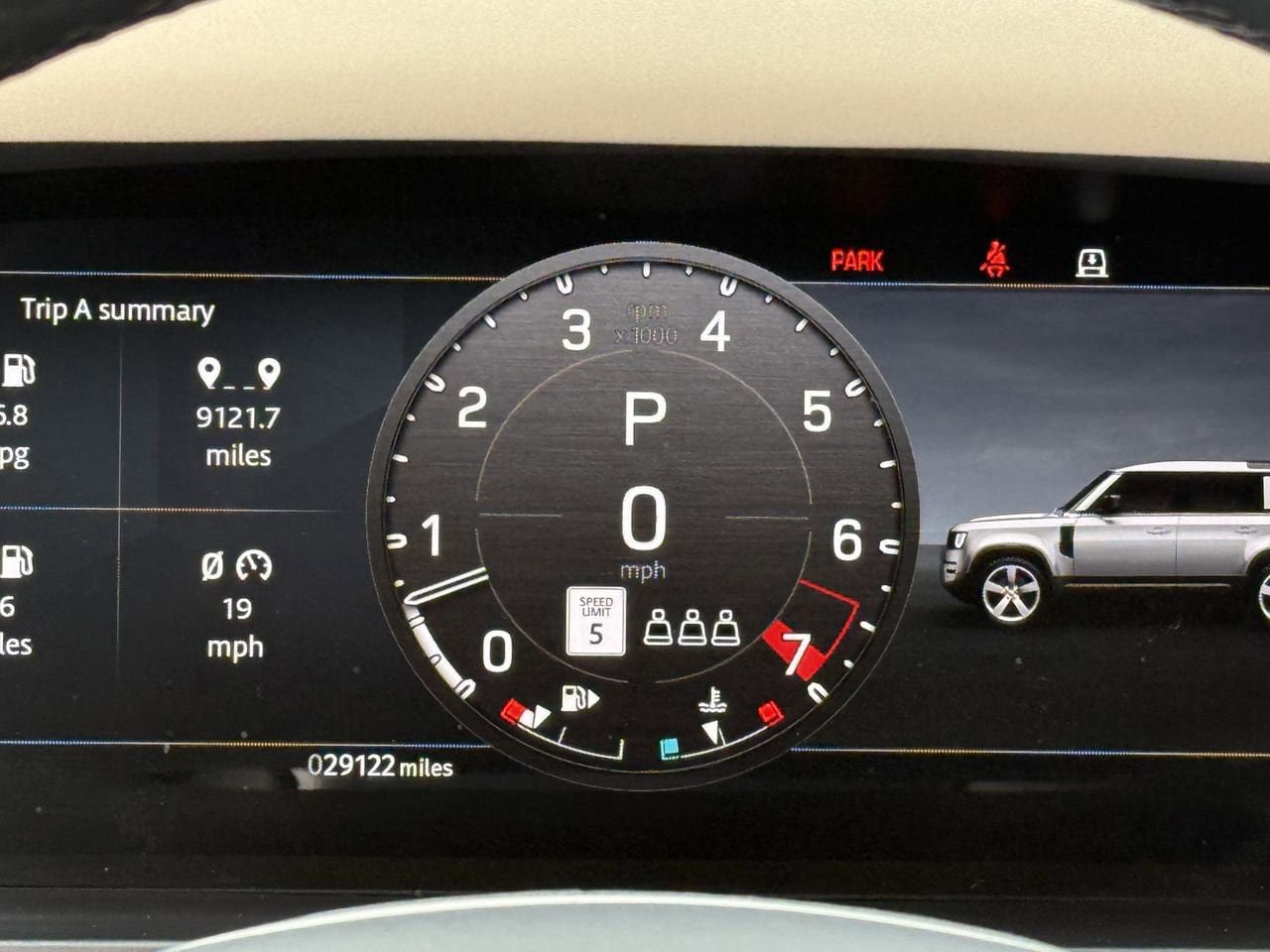 Used 2023 Land Rover Defender 110 SE image 10