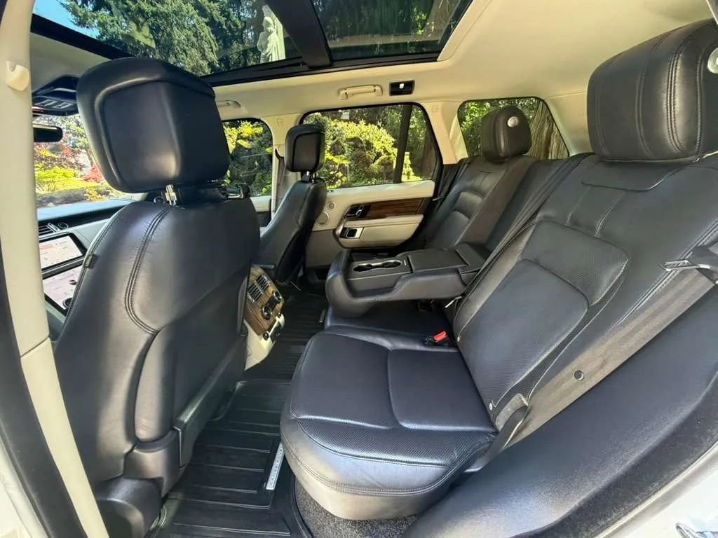 Used 2018 Land Rover Range Rover HSE AWD/4WD image 19